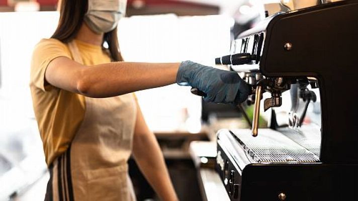 Las claves del siglo XXI - La hostelería, el sector peor pagado de la economía y con más precariedad