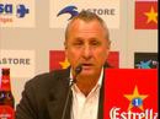  - Cruyff se luce ante Maradona