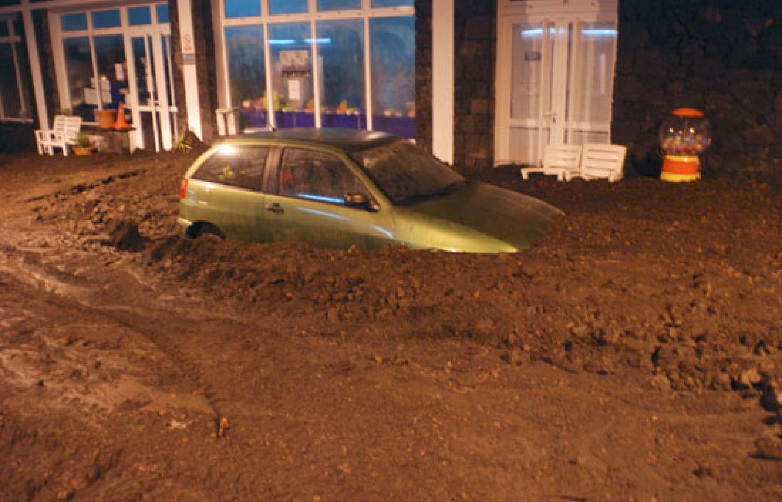 La lluvia y la nieve causan problemas en diversos puntos de la Península | Ver