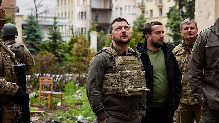 Telediario Fin de Semana - Zelenski se desplaza al este en plena ofensiva rusa y visita Járkov