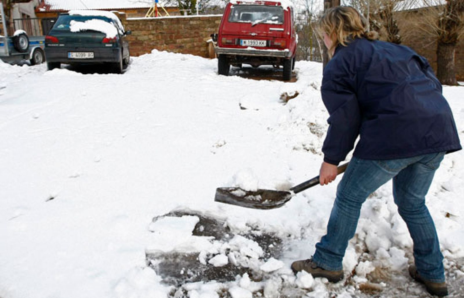 70 personas aisladas por la nieve