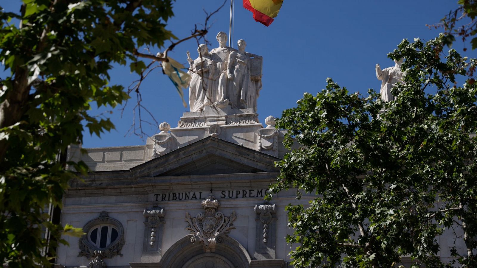 Las becas para los opositores a juez serán de 550 euros