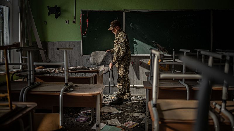 Irpin reconstruye sus escuelas, objetivos de las bombas rusas