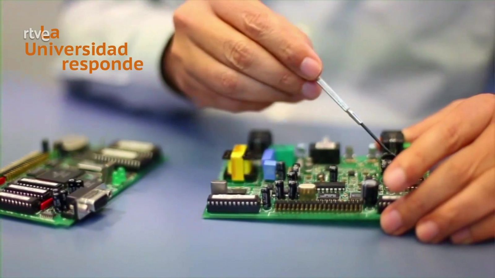 La aventura del saber - ¿Para qué sirven los transistores que hay en un chip?