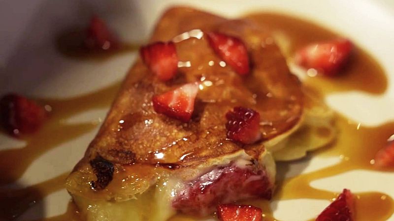 España Directo - Tortitas con queso brie y fresas al estilo Gipsy Chef 