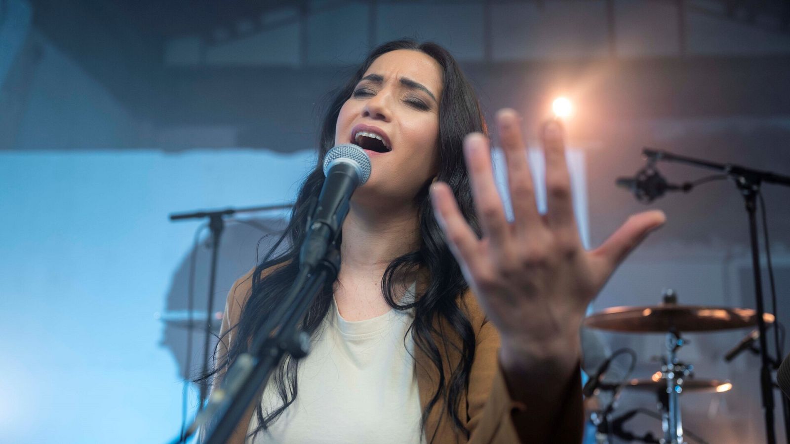 ME MUEVE EL AIRE per LAS MIGAS - Veure ara