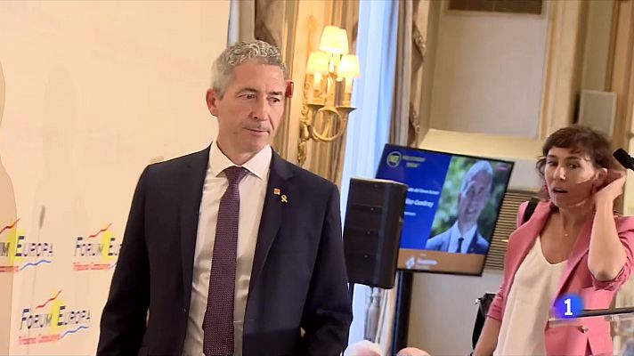 L'Informatiu - Cambray respon al TSJC que no pot aplicar el 25% de castellà