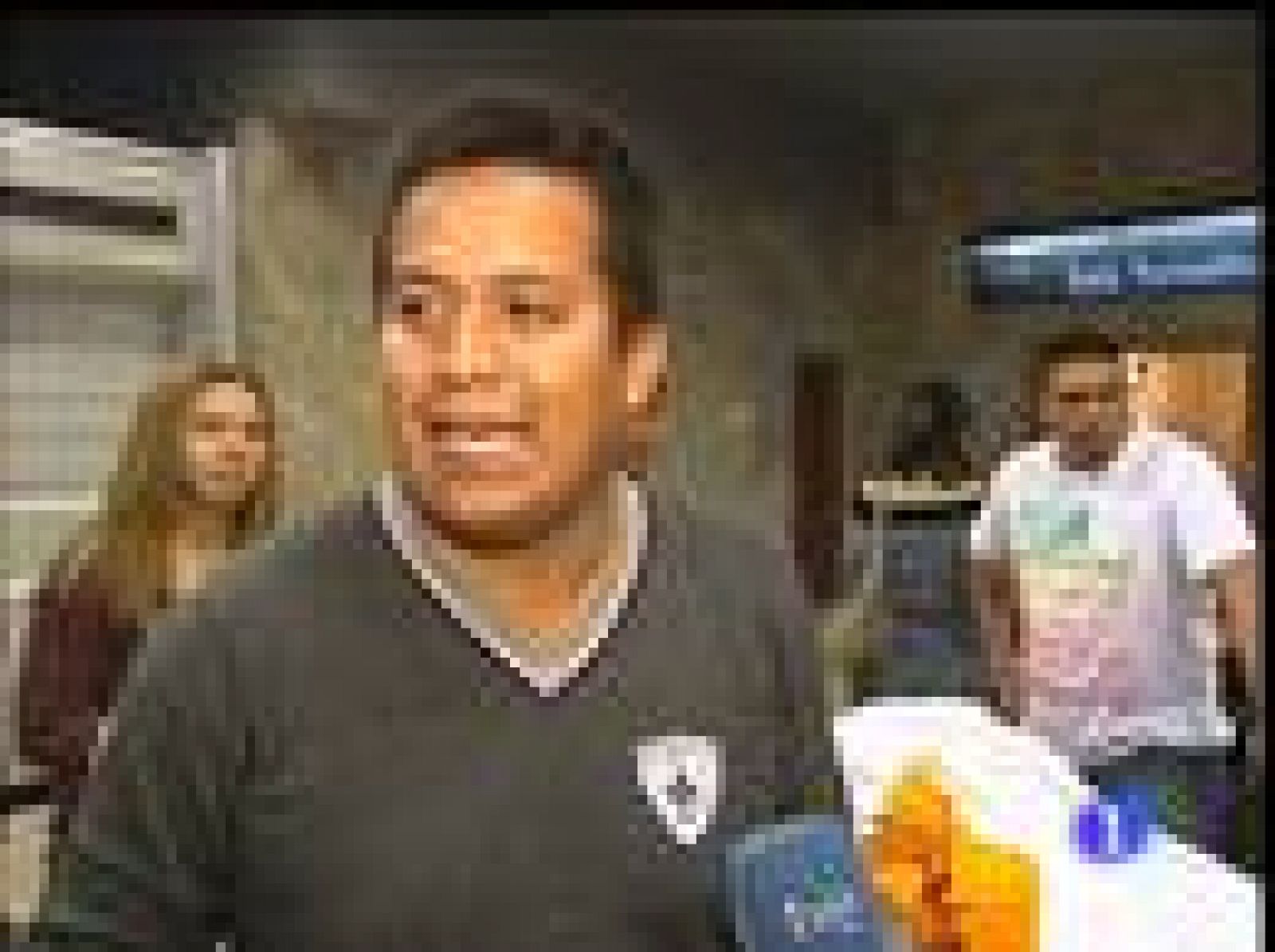 El último vuelo fletado por Fomento para los pasajeros de Air Comet sale hacia Perú | Ver