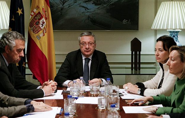  - Fomento no fletará más vuelos para los afectados de Air Comet