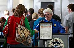 Aumentan los controles en los aeropuertos tras el atentado fallido de Detroit