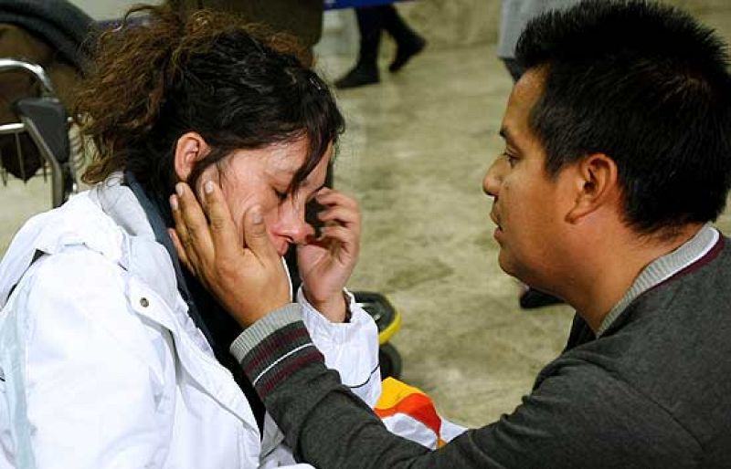  Los afectados de Air Comet esperan que sus embajadas les ayuden