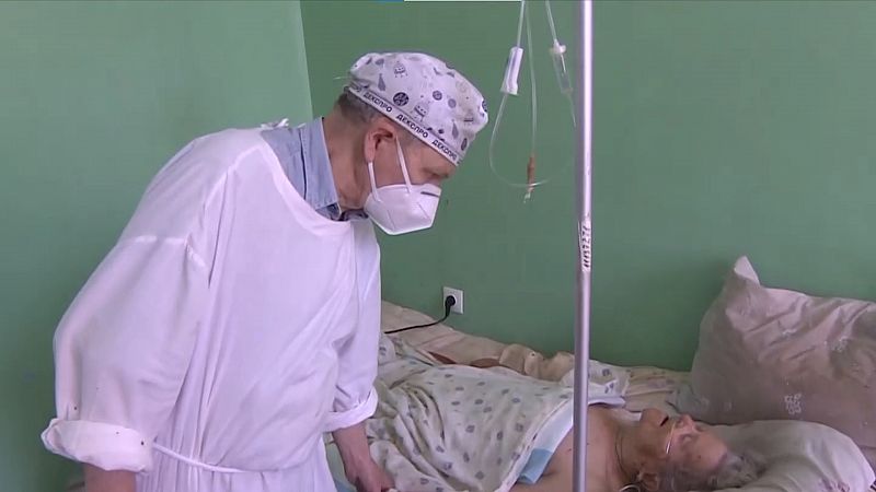 Tras 100 días de guerra en Ucrania, los servicios médicos atienden a los civiles que no huyen del frente