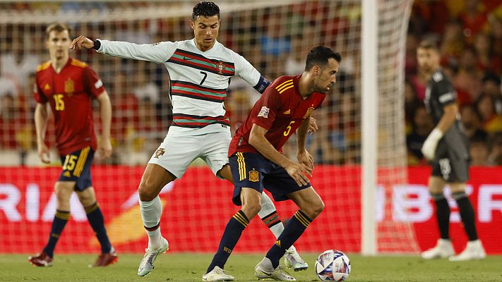 Telediario Fin de Semana - Busquets ya es el tercer jugador español con más internacionalidades