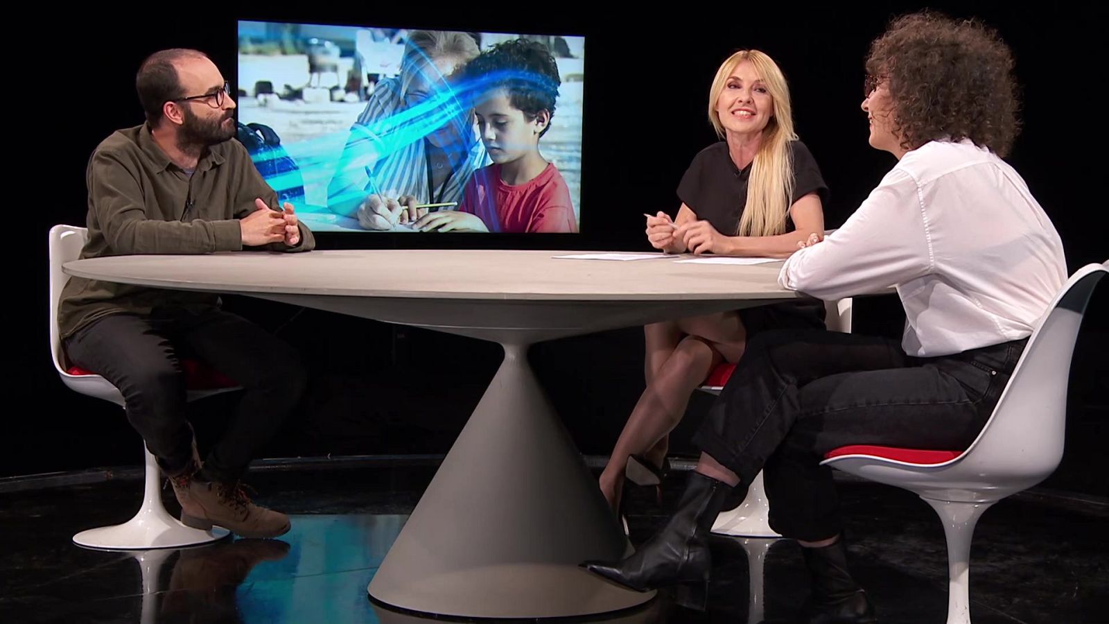 Versión española - María (y los demás) (presentación) - ver ahora