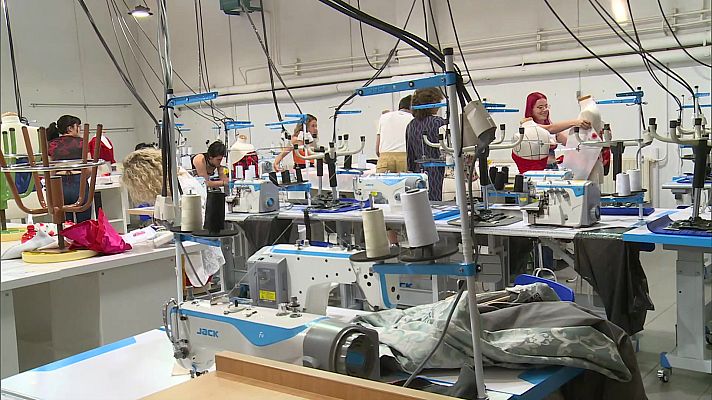 Aquí hay trabajo - Los tipos de excedencia, el trabajo de la confección textil