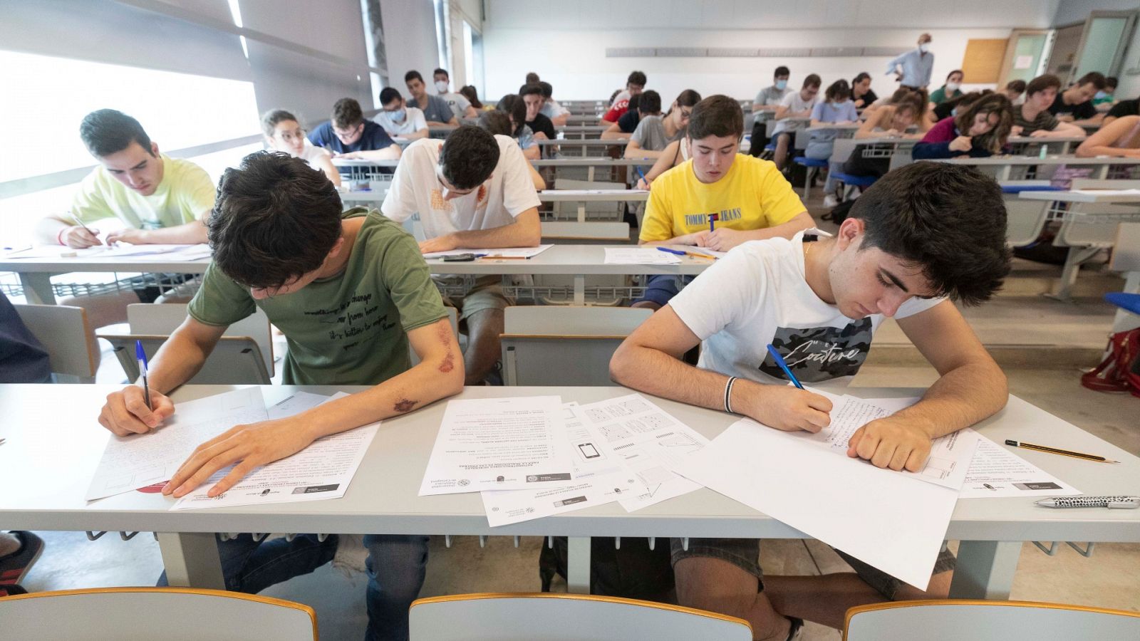 EBAU: el modelo de examen por la COVID duplica los sobresalientes