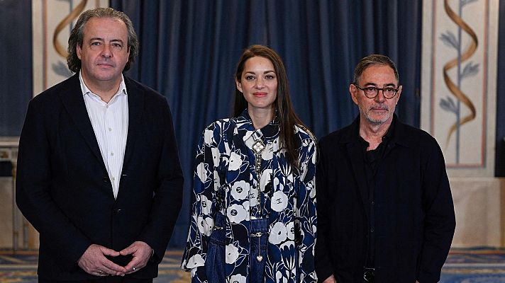 La oscarizada Marion Cotillard interpreta 'Juana de Arco en la Hoguera' en el Teatro Real