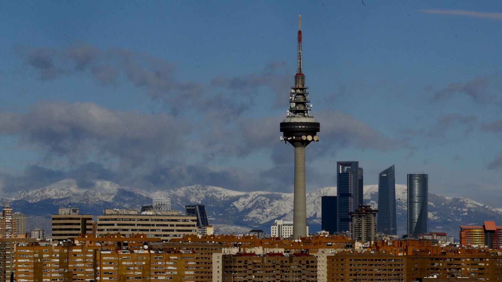 Así es por dentro el Pirulí, la torre de comunicaciones de Madrid que cumple 40 años