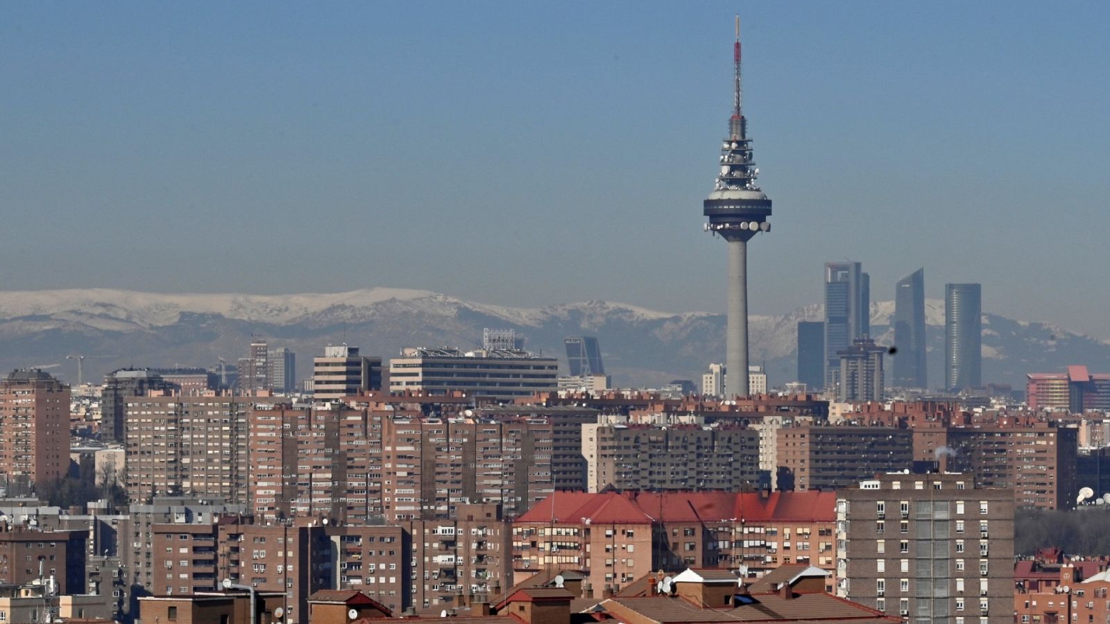 El Pirulí cumple 40 años: así es Torrespaña por dentro