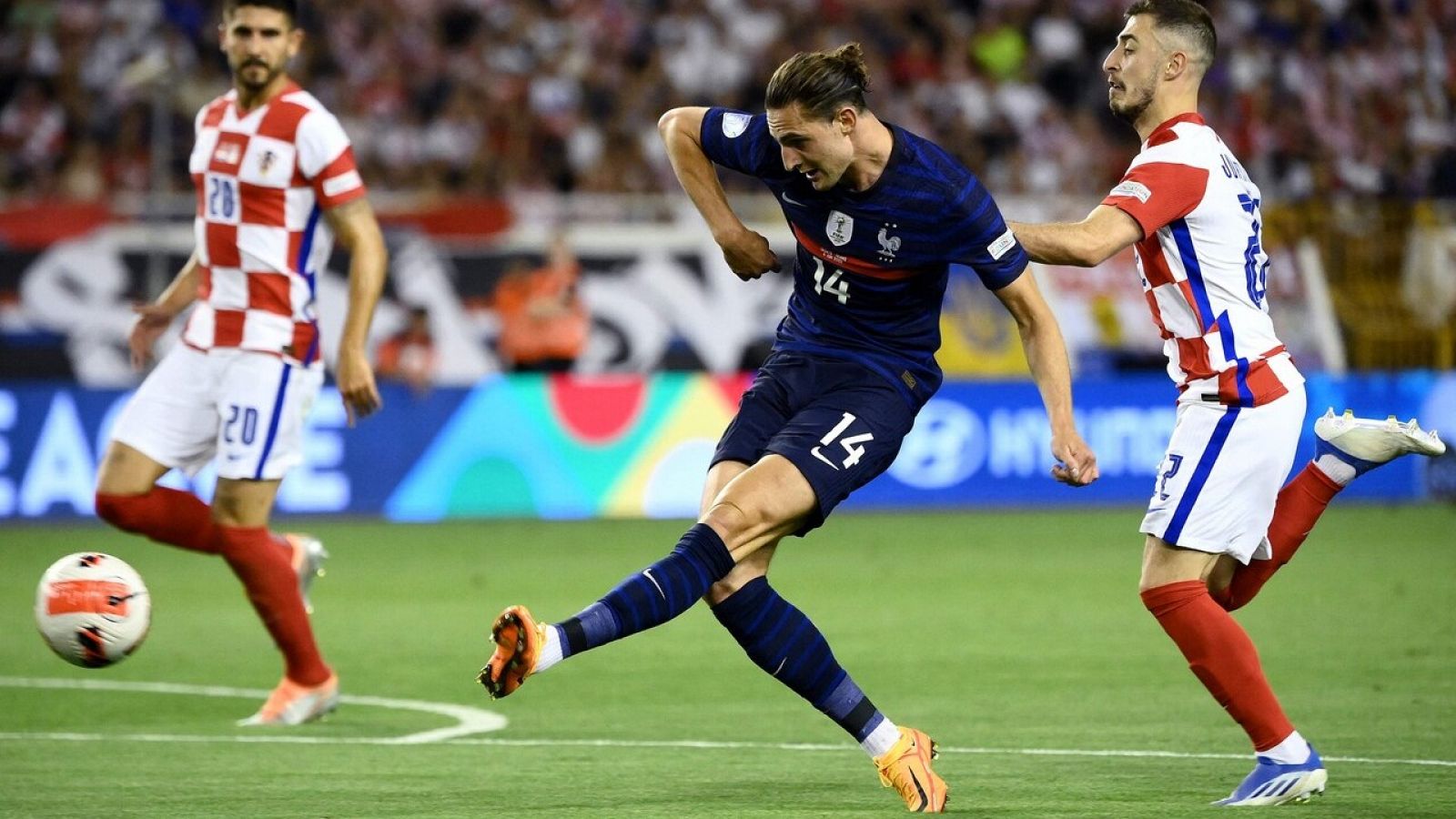 Francia y Croacia ven alejarse a Dinamarca en su grupo | Ver