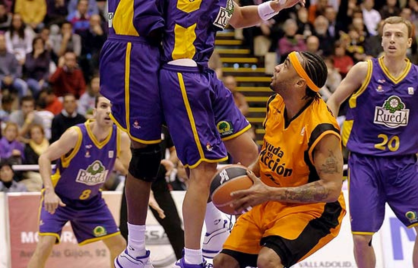 Ayuda en Acción Fuenlabrada 83-87 Blancos de Rueda Valladolid