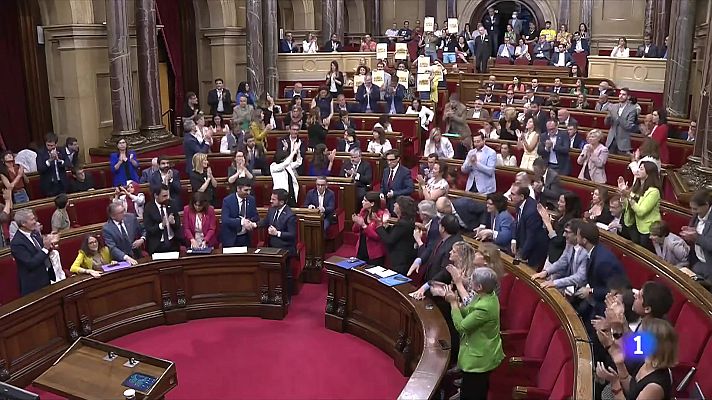 L'Informatiu - El Parlament aprova la llei del català a l'escola