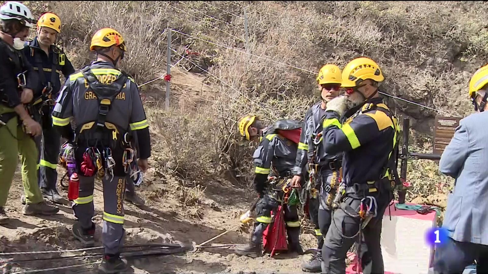 Arqueólogos grancanarios buscan restos de represaliados del franquismo en la Sima de Jinámar | Ver