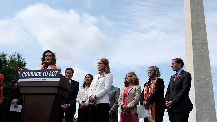 Telediario 1 - Las víctimas piden el control de armas en Estados Unidos