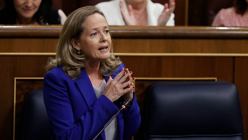 El PP acusa al Gobierno de "llevar a España a la ruina" y Calviño responde: "Salga a la calle, hay 20 millones de afiliados"