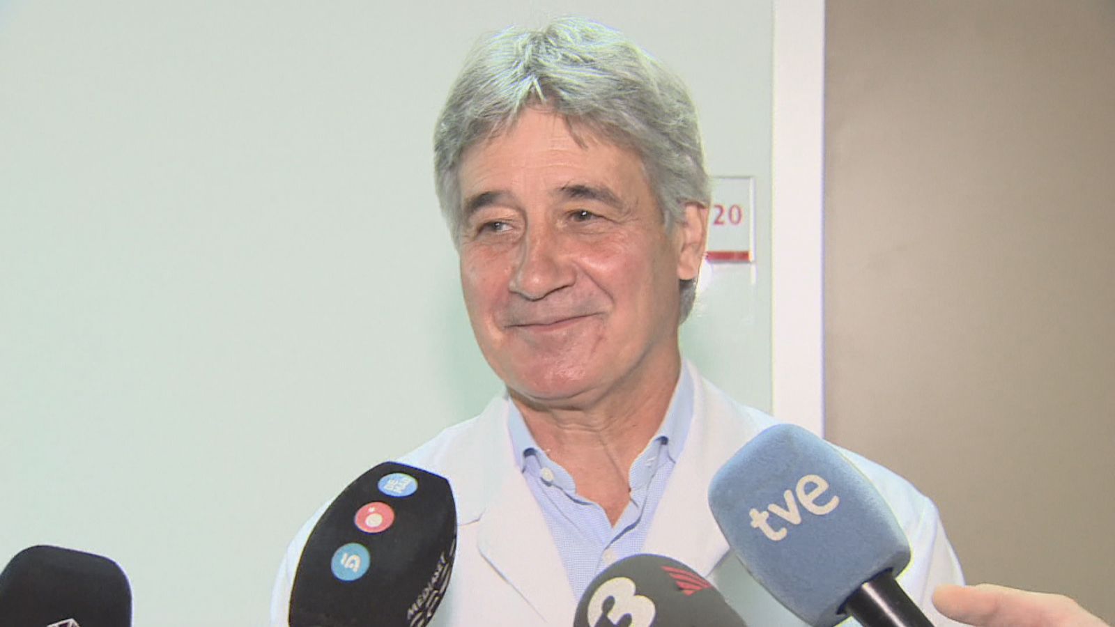 Ángel Ruiz Cotorro: "Si la radiofrecuencia funciona la intención de Rafa es jugar Wimbledon"