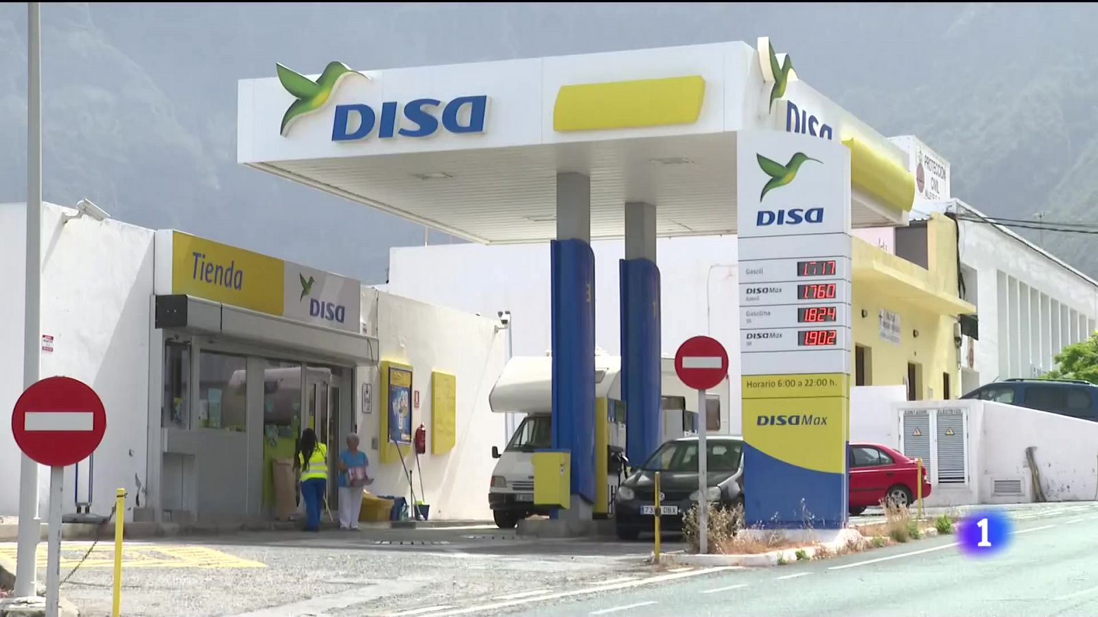 Telecanarias: El precio de la gasolina en El Hierro casi igual que en la Pensínsula | RTVE Play