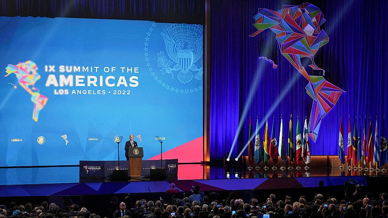 Biden ensalza el poder de las democracias en una Cumbre de las Américas marcada por ausencias