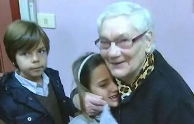 España Directo - Apadrina a un abuelo