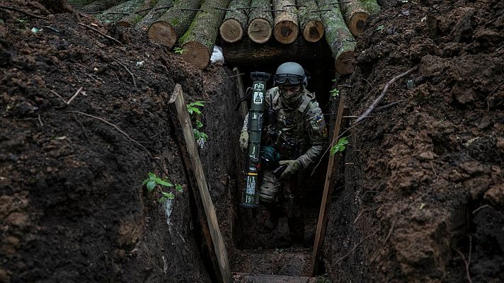 Telediario 1 - La vida en el frente de Jersón: "A veces no paran de disparar en una hora"
