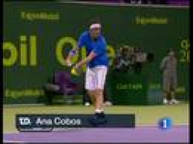 Rafa Nadal y Roger Federer caminan seguros hacia la final en el torneo de Doha, tras superar a Starace y Korolev.