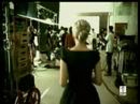  - Scarlett Johansson cantante