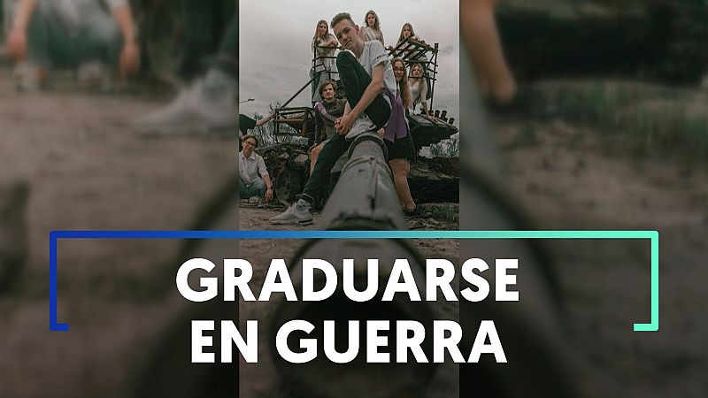 Un joven fotógrafo retrata la guerra de Ucrania a través de un grupo de graduados