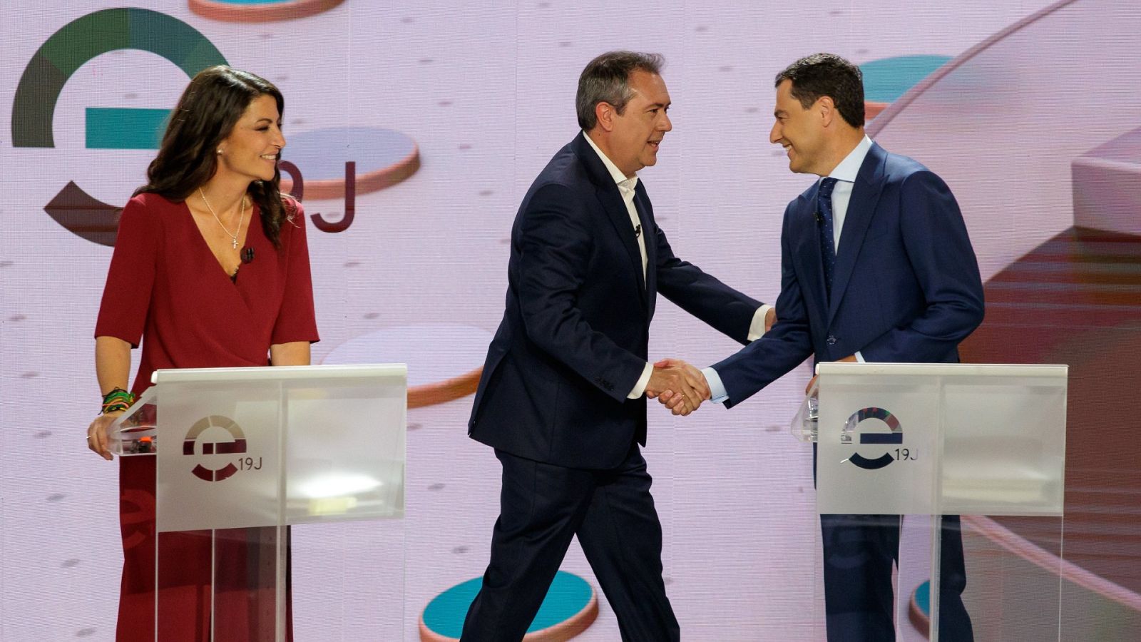 Espadas afea a Moreno que no sea claro sobre si pactará con Vox y este le contesta: "Usted si lo tiene claro, con siete partidos