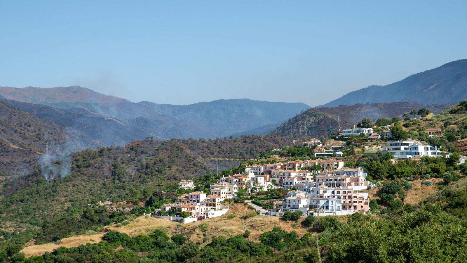 Detenidas cuatro personas tras el incendio de Sierra Bermeja | Ver
