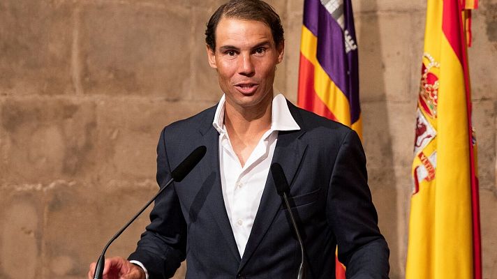 Nadal homenajeado en su tierra, ya piensa en Wimbledon