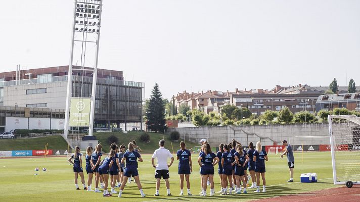 Zornoza ya entrena con el grupo por Jenni Hermoso