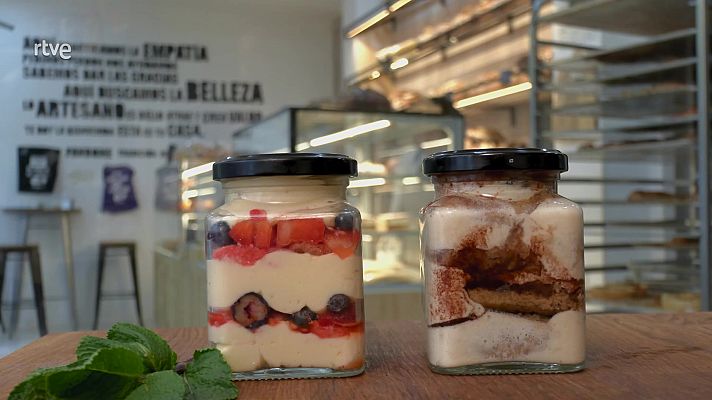 Tiramisú casero con bote reciclado