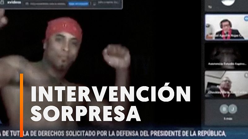 Un stripper se cuela en la audiencia que investiga al presidente peruano 