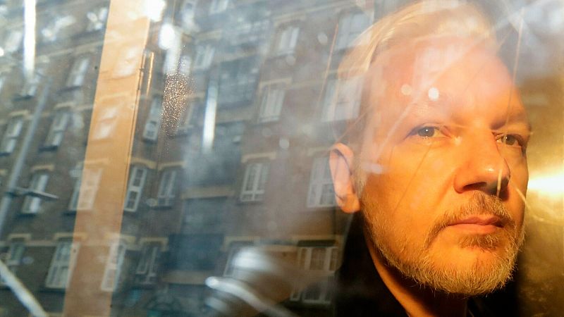 Reino Unido apueba la extradición de Assange a EE.UU.