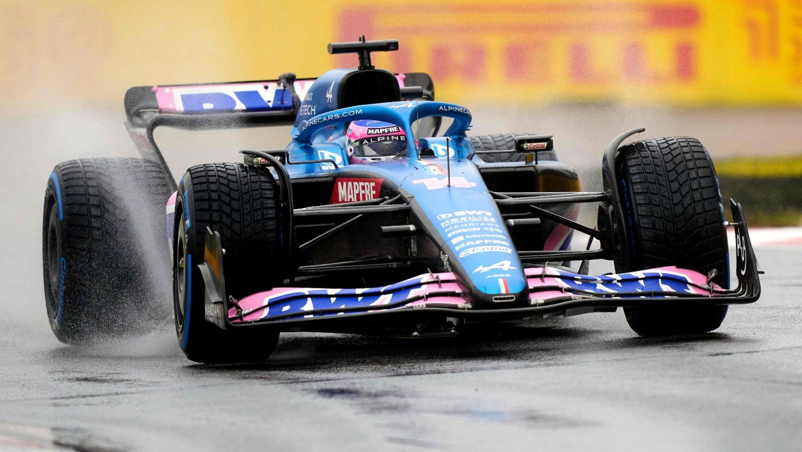 Alonso y Sainz se exhiben bajo la lluvia y saldrán 2º y 3º en Canadá 