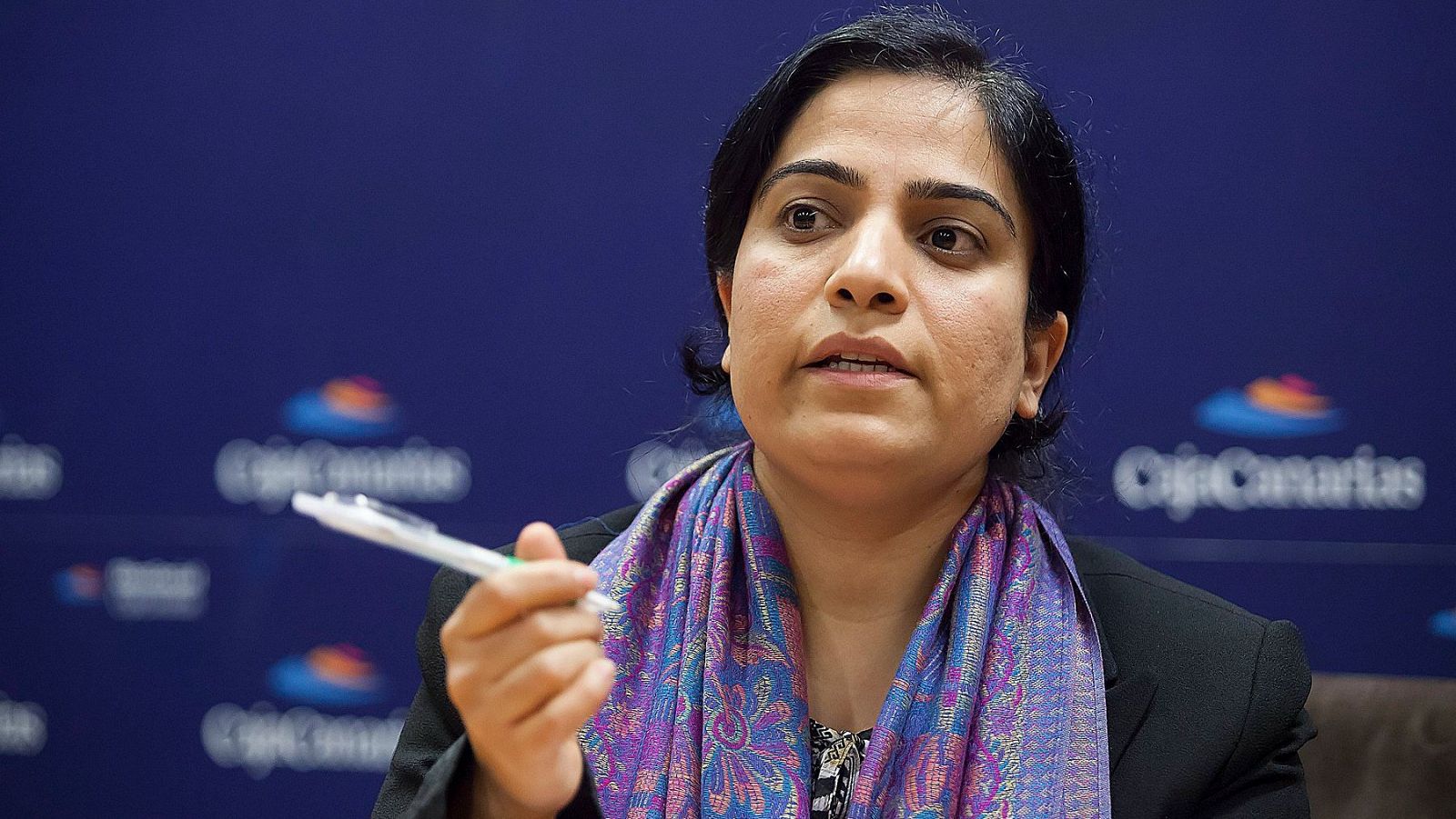 La activista y exparlamentaria afgana Malalai Joya: "Solo las naciones pueden liberarse a sí mismas"