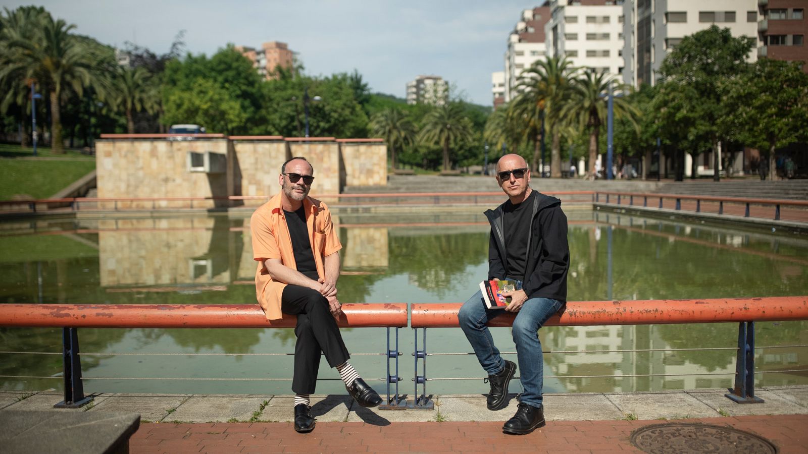 Página Dos - Mikel Santiago y Guillermo Aguirre - ver ahora