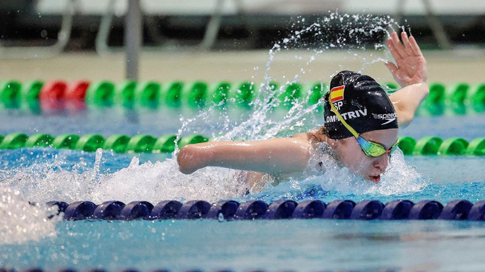 La almeriense Tasy, 13 años, brilla en la natación paralímpica