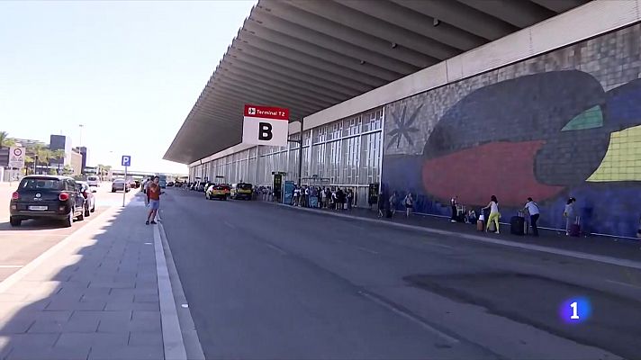 L'Informatiu - La vaga de Ryanair deixa milers d'usuaris sense poder volar