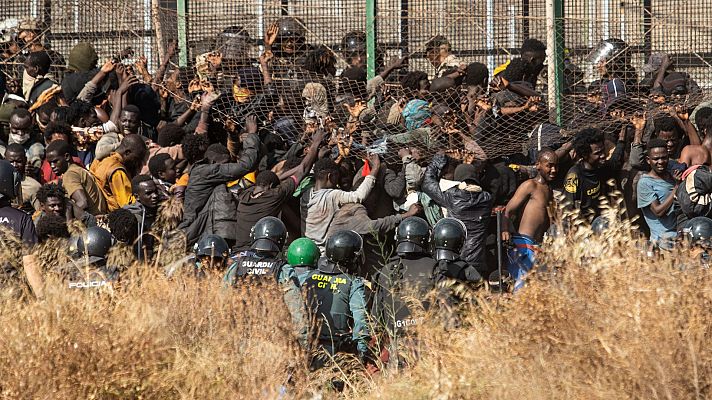 Informativo 24h - Al menos cinco muertos en Marruecos en el salto masivo a la valla de Melilla